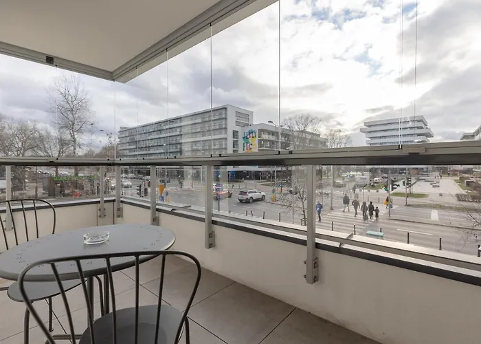 Artistic Zoliborz Apartments By Noclegi Renters